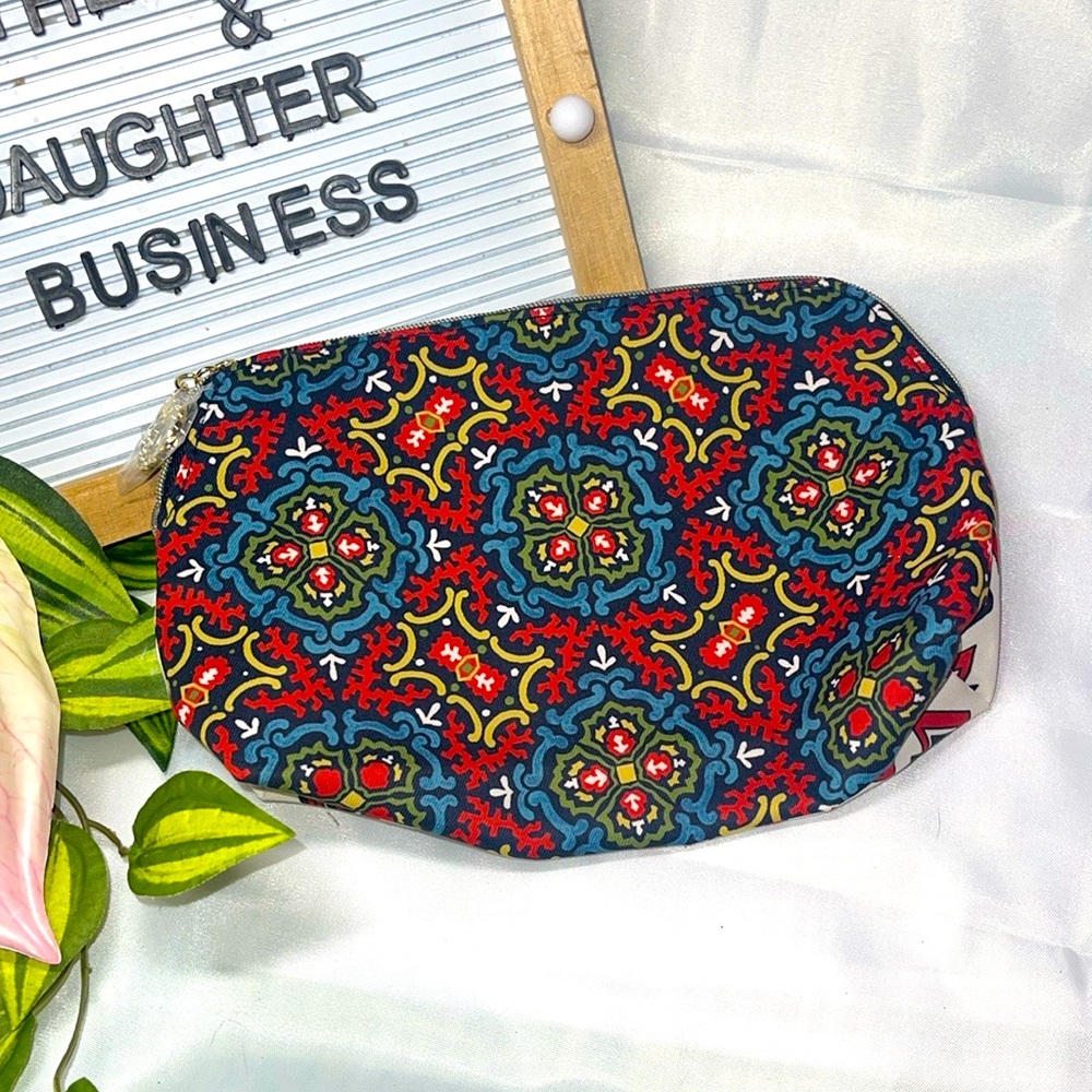 Estee Lauder Makeup Bag New, Made From Recycled Materials 10 Inches X 6 Inches